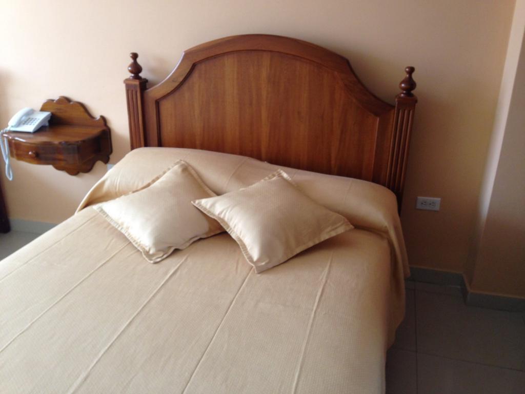 Hostal El Arbolito Cotacachi Esterno foto